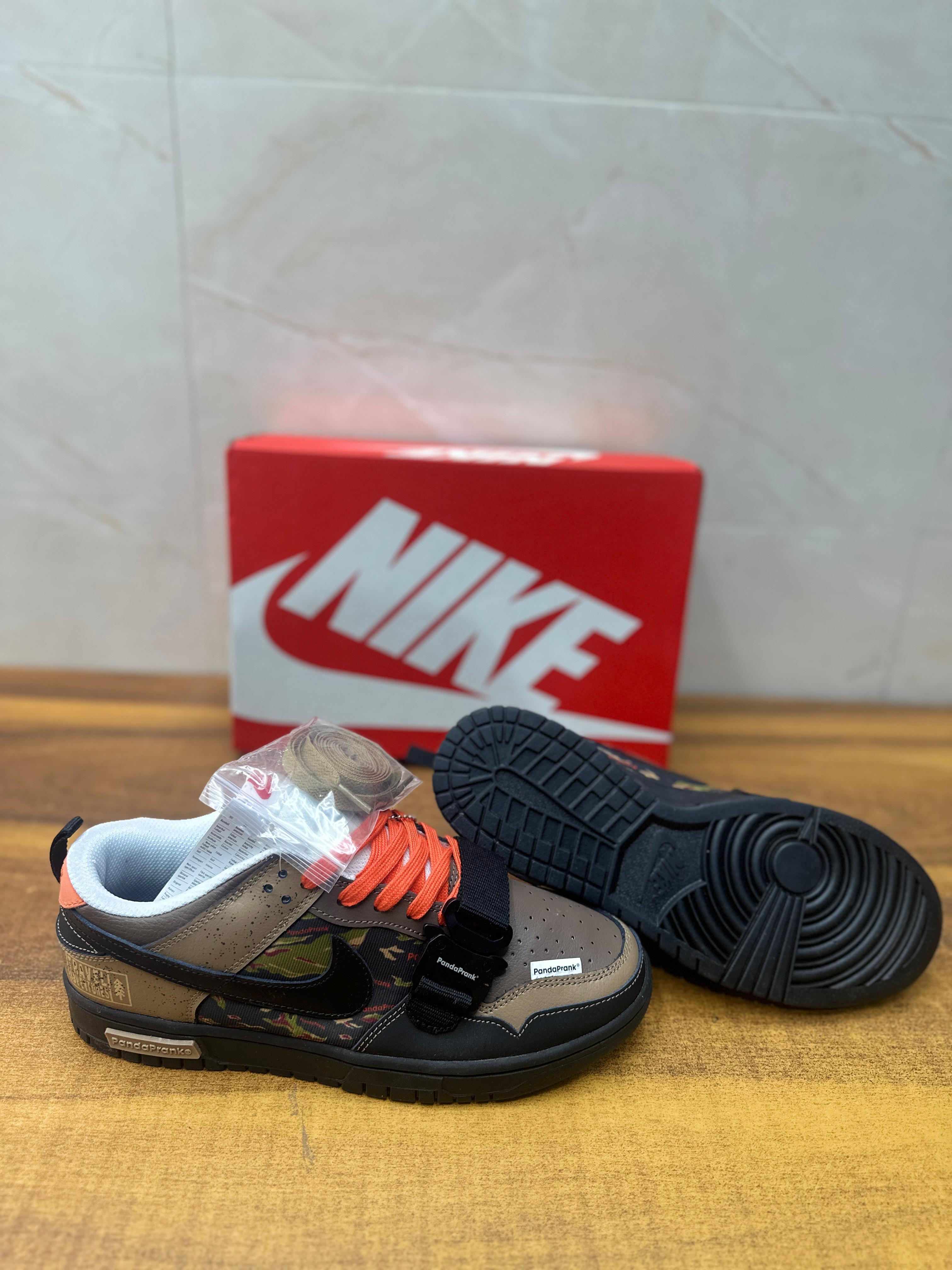 *NIKE DUNK PANDAPRANK BUCKLE*