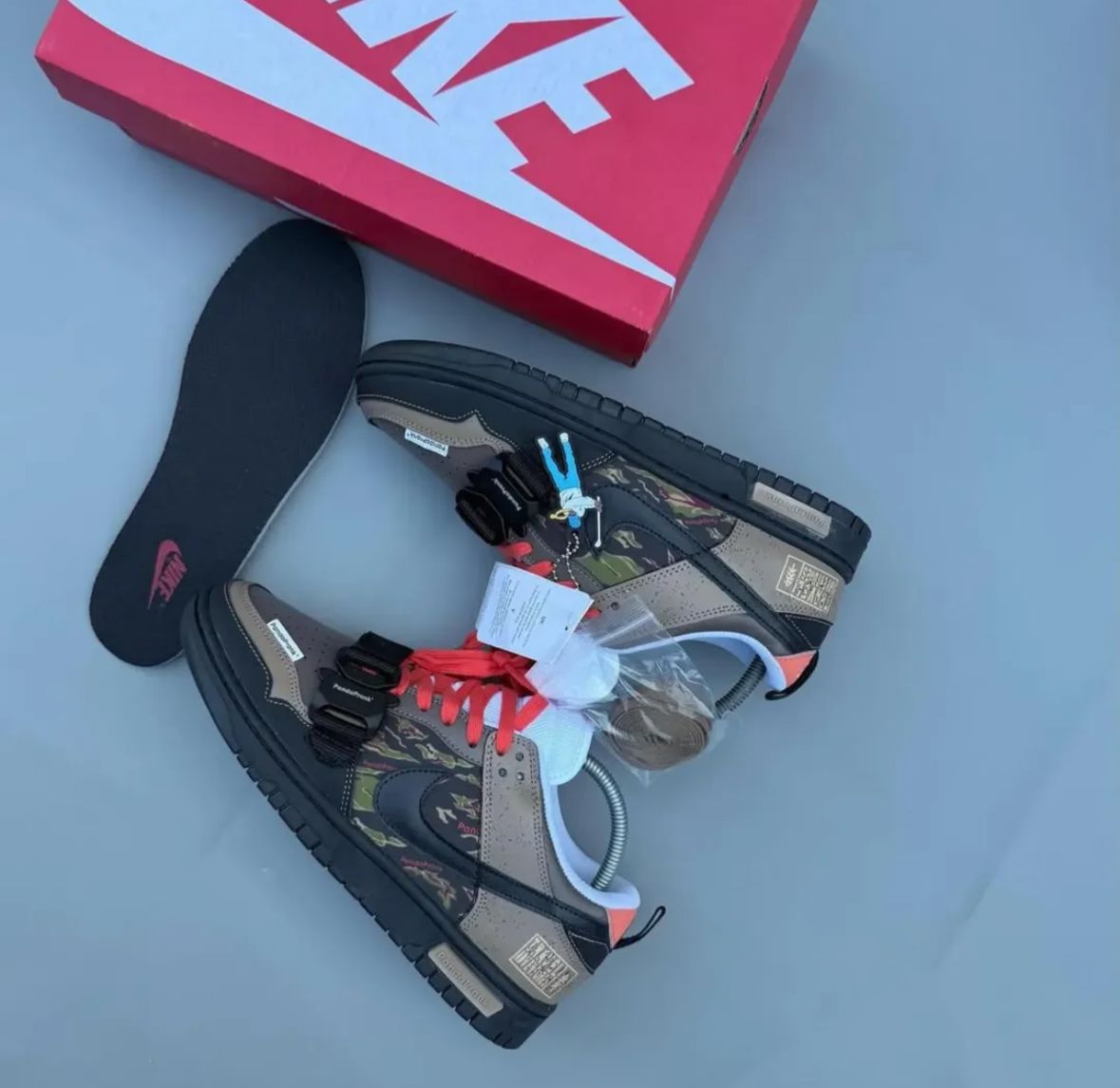 *NIKE DUNK PANDAPRANK BUCKLE*